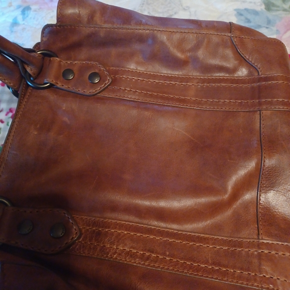 SOLD Frye cognac purse 👛 😍 SOLD - Picture 4 of 12